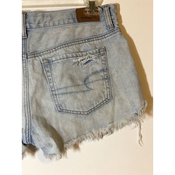 American Eagle Womens Sz 4 Tom Girl Shortie Shorts Distressed Frayed Light Wash - Picture 8 of 10